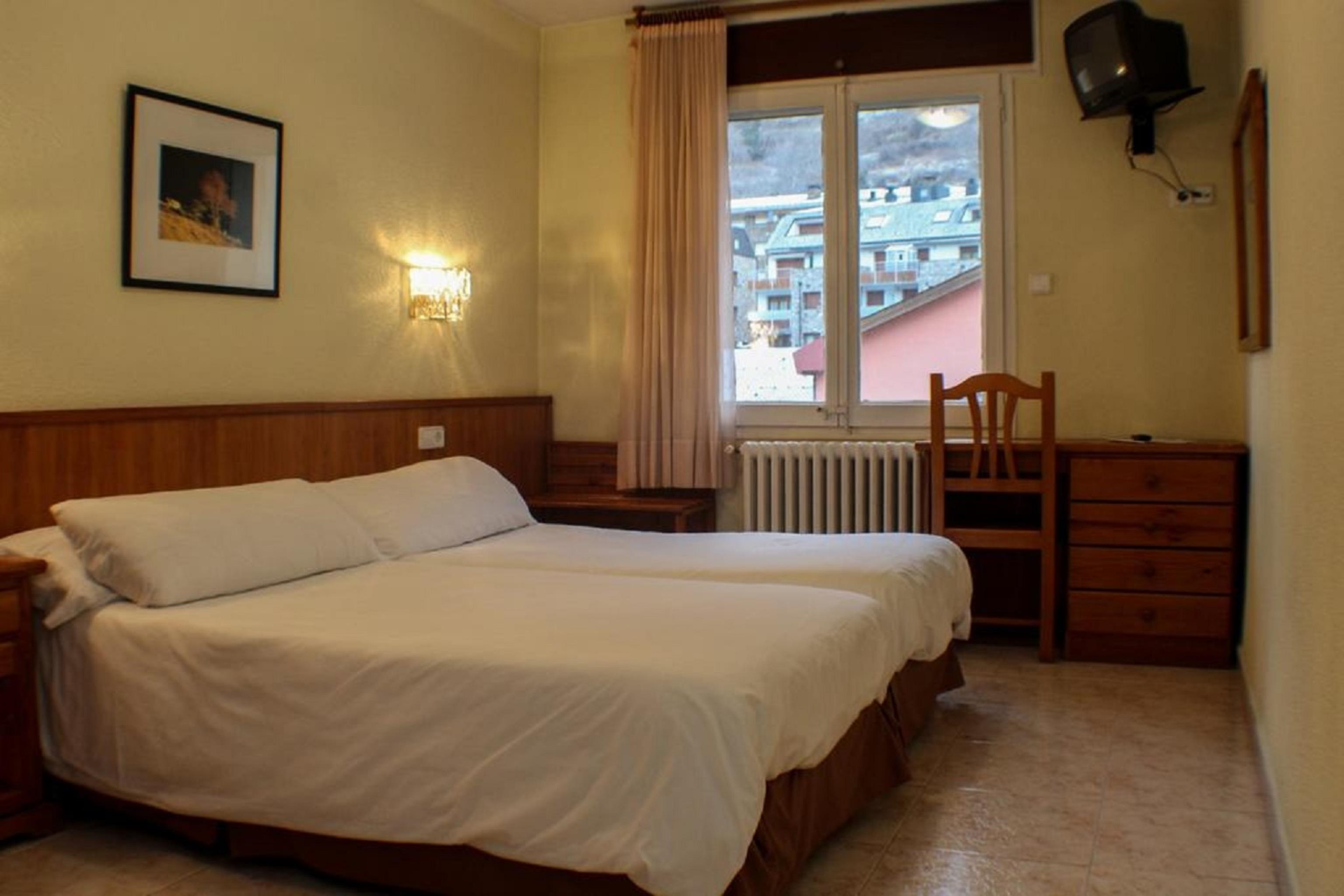 Evenia Oros Hotel Encamp Exterior photo